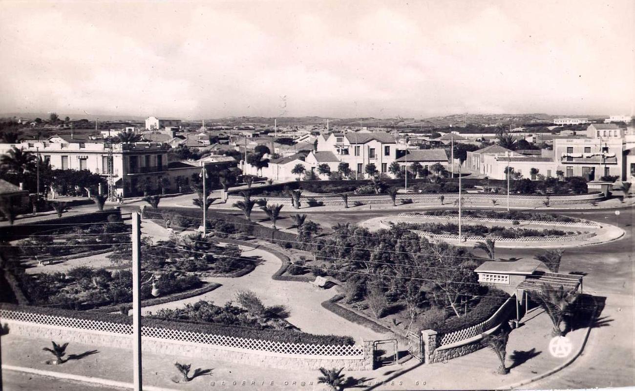 Ain el turck 500- Place de la victoire COLLECTION DES AMIS DE ND DE SANTA CRUZ.jpg